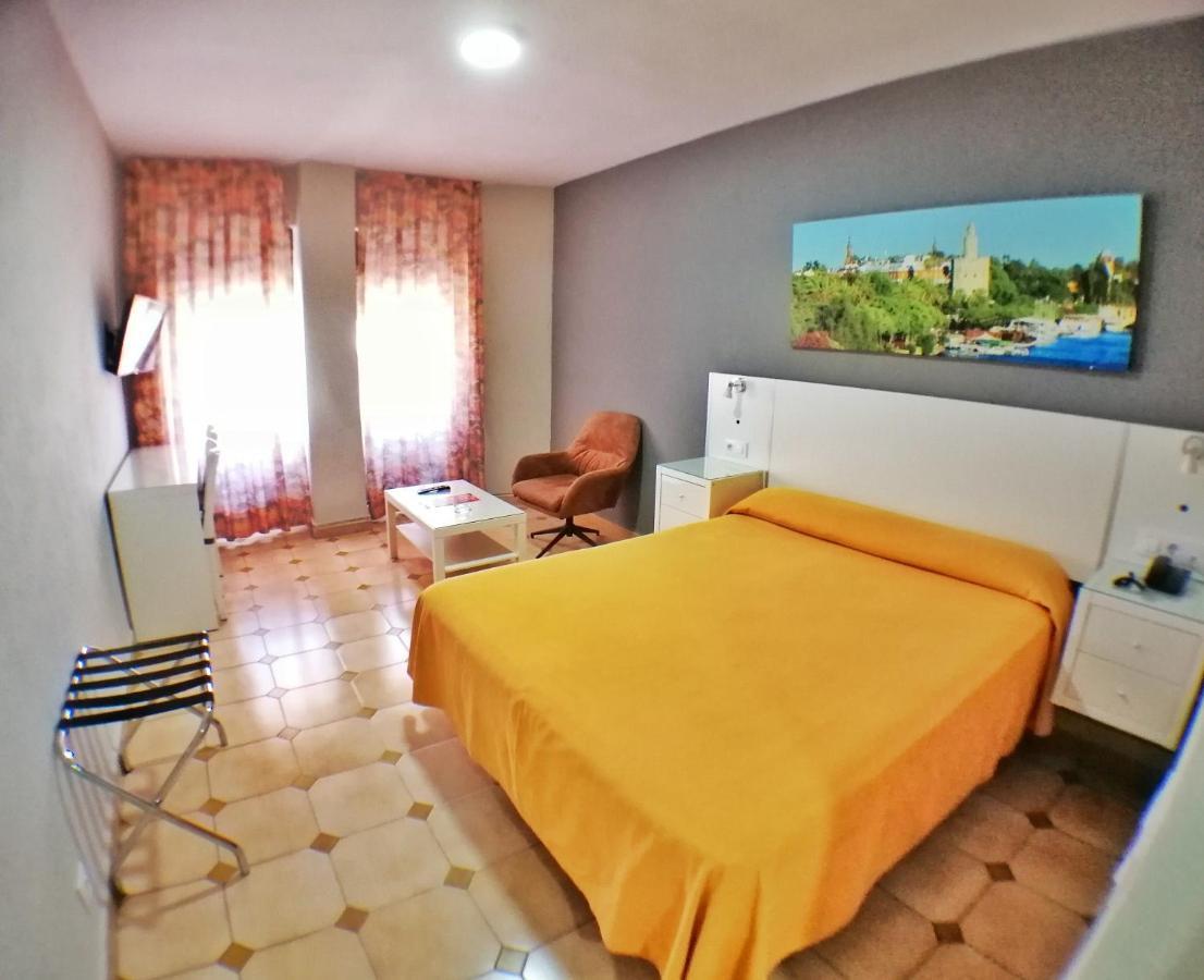 Apartamentos Resitur Seville Exterior photo