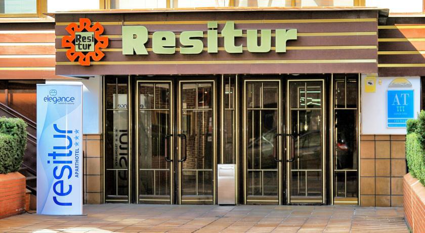 Apartamentos Resitur Seville Exterior photo