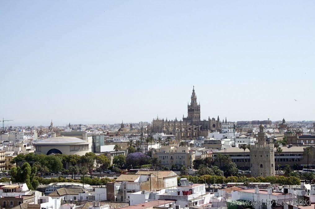 Apartamentos Resitur Seville Exterior photo