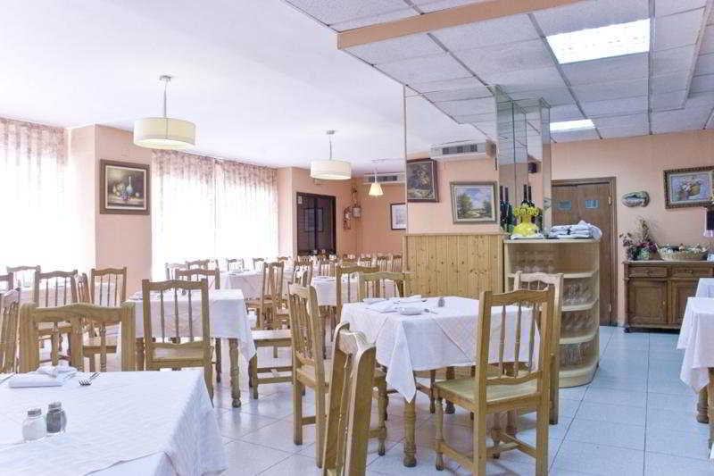Apartamentos Resitur Seville Exterior photo