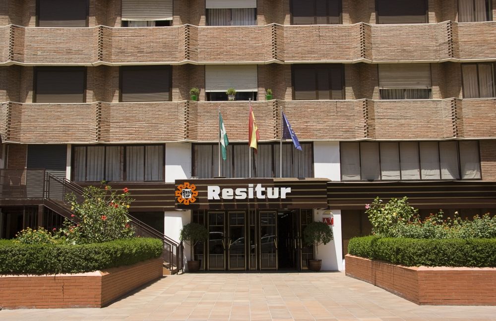 Apartamentos Resitur Seville Exterior photo