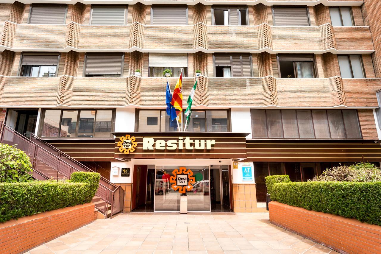 Apartamentos Resitur Seville Exterior photo