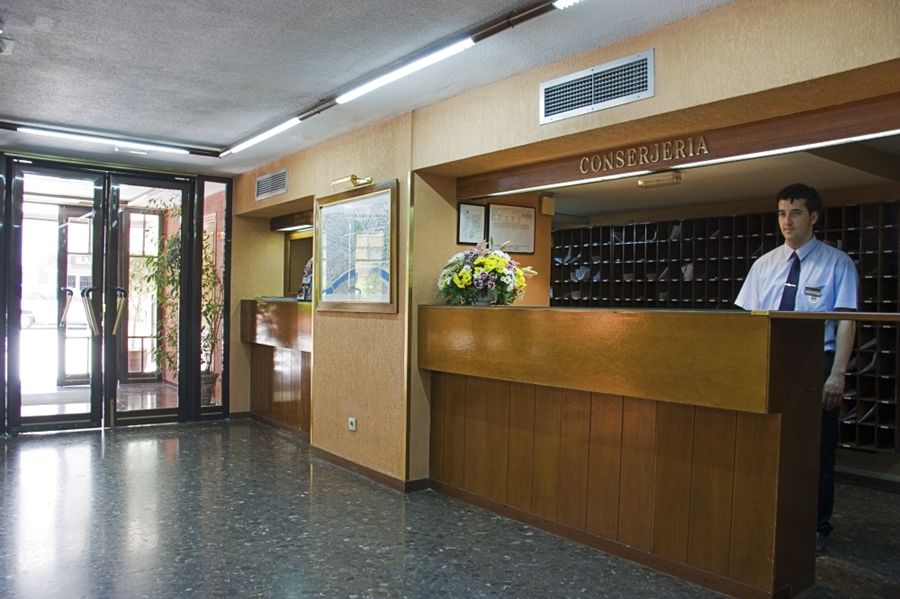Apartamentos Resitur Seville Exterior photo